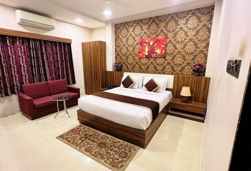 Отель The Mewar