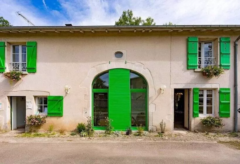 Aamiaismajoitus (B&B) Bienvenue Au Pays De Jeanne