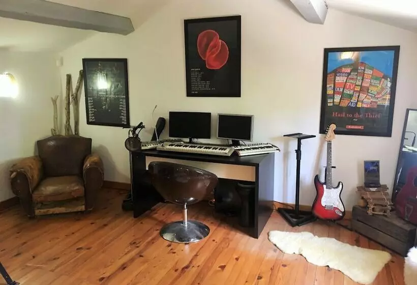 ベッドアンドブレックファースト Chambres D Hôtes La Boissière