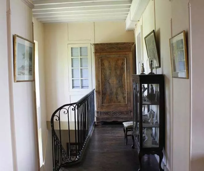 Aamiaismajoitus (B&B) Château Des Arras