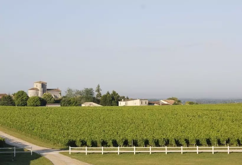 Aamiaismajoitus (B&B) Château Des Arras