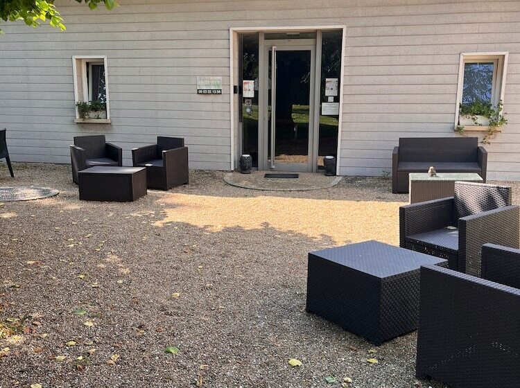 مبيت وإفطار Le Petit Manoir