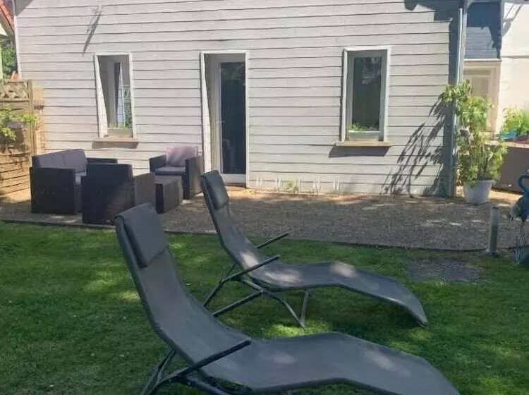 Aamiaismajoitus (B&B) Le Petit Manoir