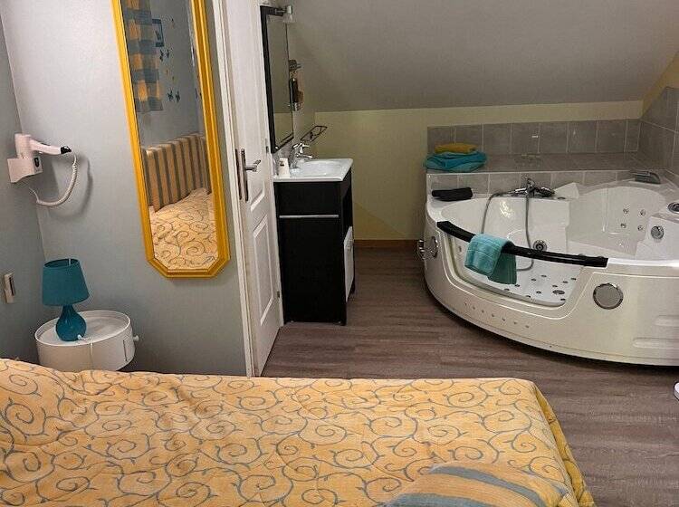 مبيت وإفطار Le Petit Manoir