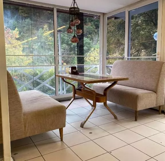 ホテル Eman Termal