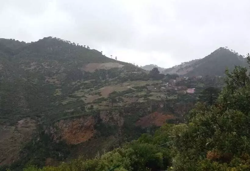 مسافرخانه Maison D Out Parc Akchour