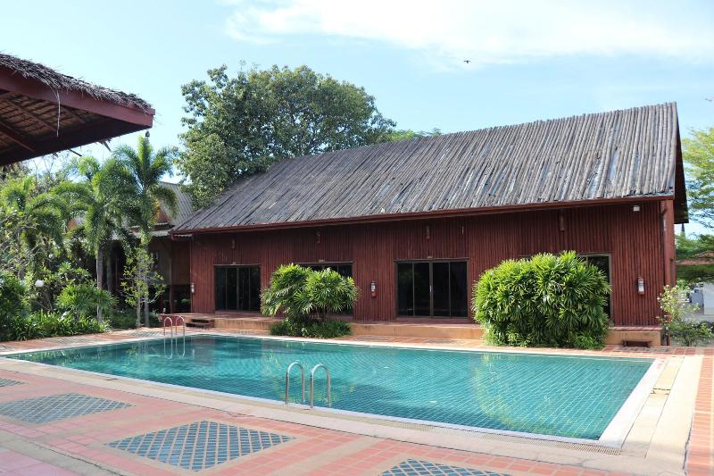 Hotel Baan Thai Resort