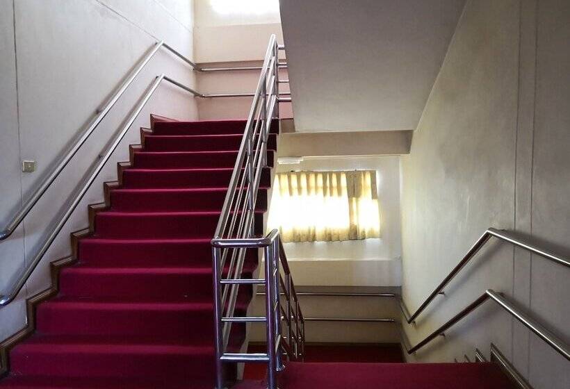 호텔 Cl Garden Inn