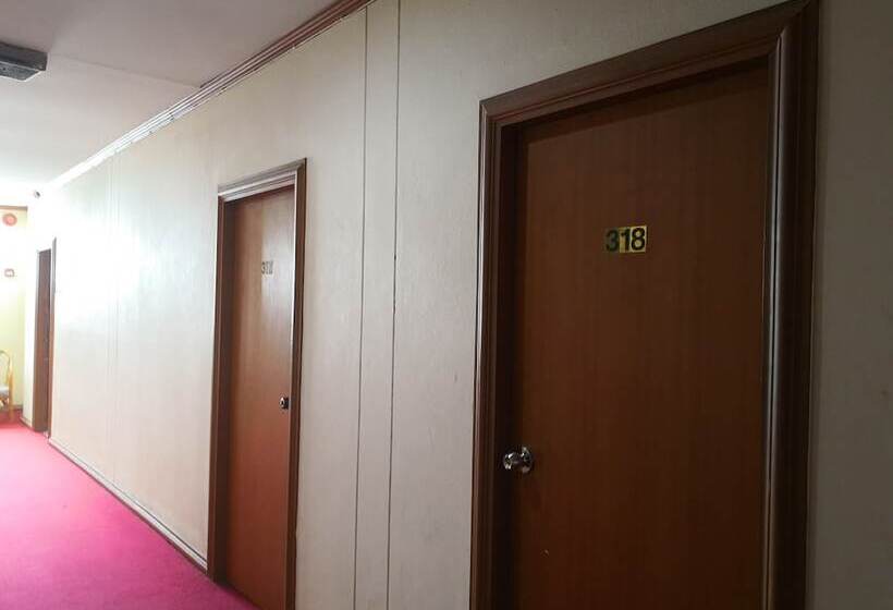 호텔 Cl Garden Inn