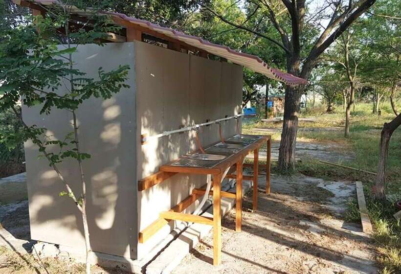 בית מלון כפרי Dama Kamp Alani