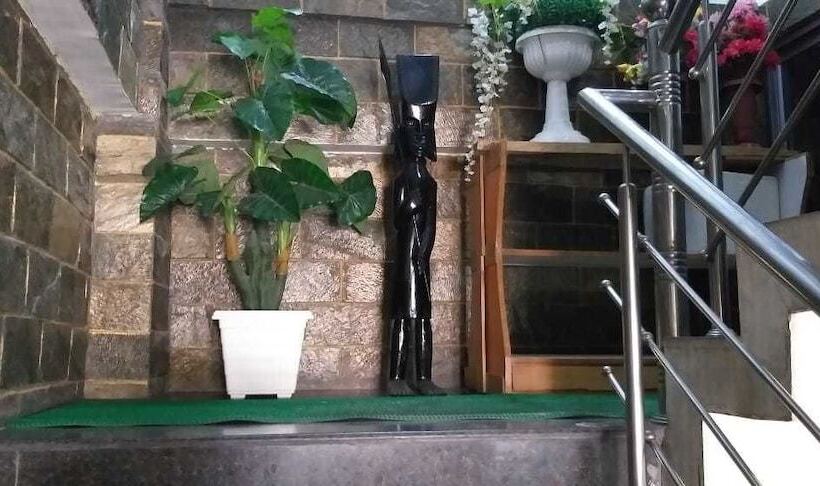 Hotel Mall Palace, Pithoragarh