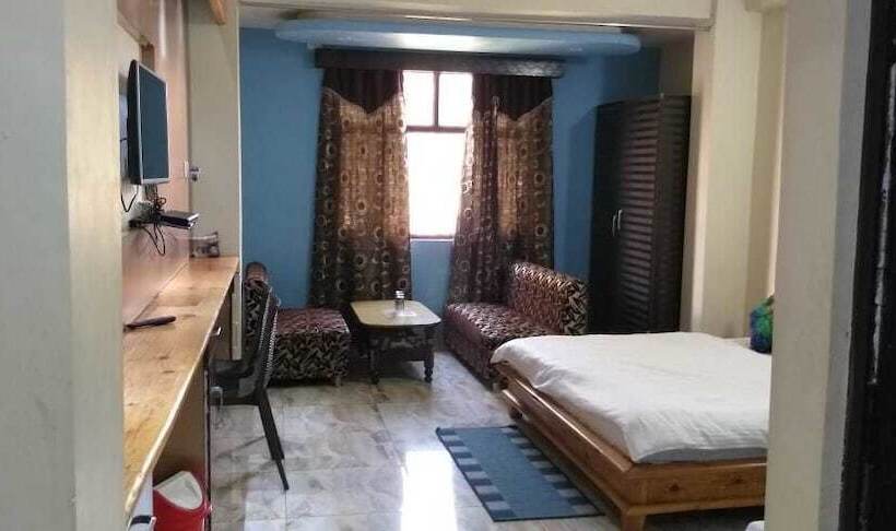 Hotel Mall Palace, Pithoragarh