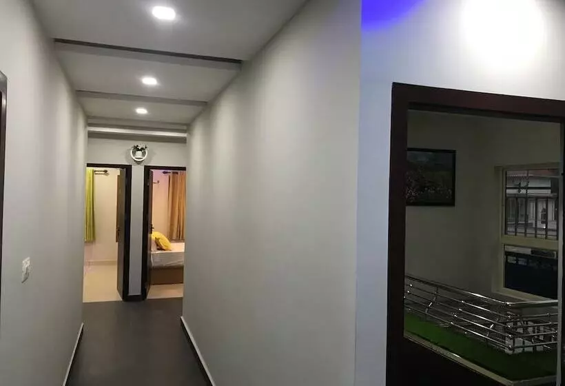 Hotelli Mehakira Holiday Inn