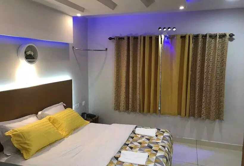 Hotelli Mehakira Holiday Inn