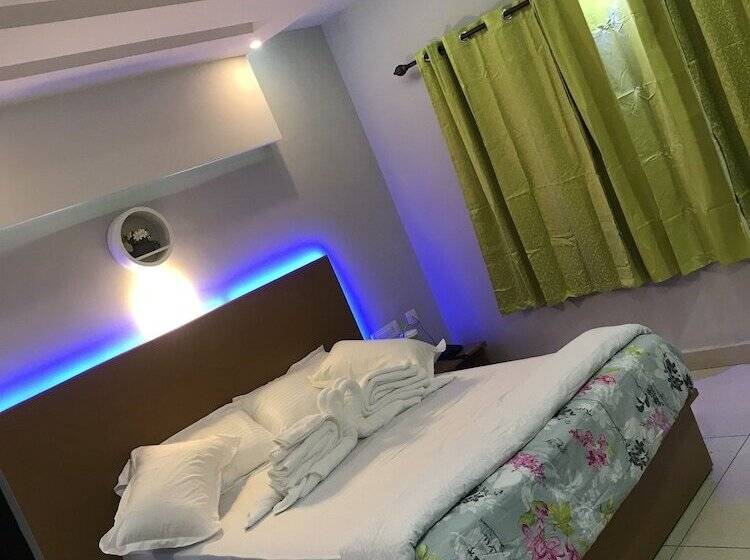 فندق Mehakira Holiday Inn