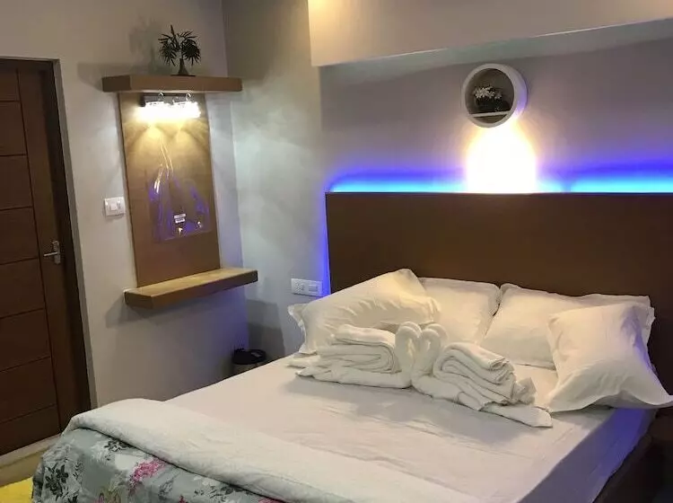 Hotelli Mehakira Holiday Inn