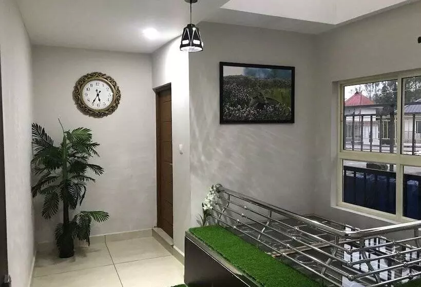 Hotelli Mehakira Holiday Inn