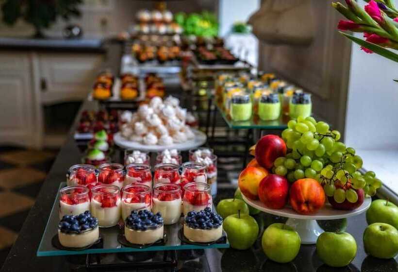 호텔 Pałac Alexandrinum