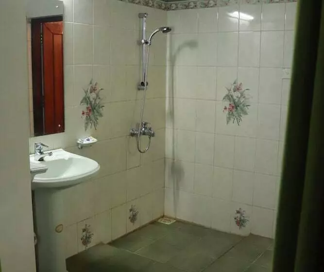 Hotelli Paradise Eco Garden