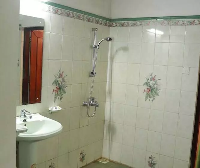 Hotelli Paradise Eco Garden