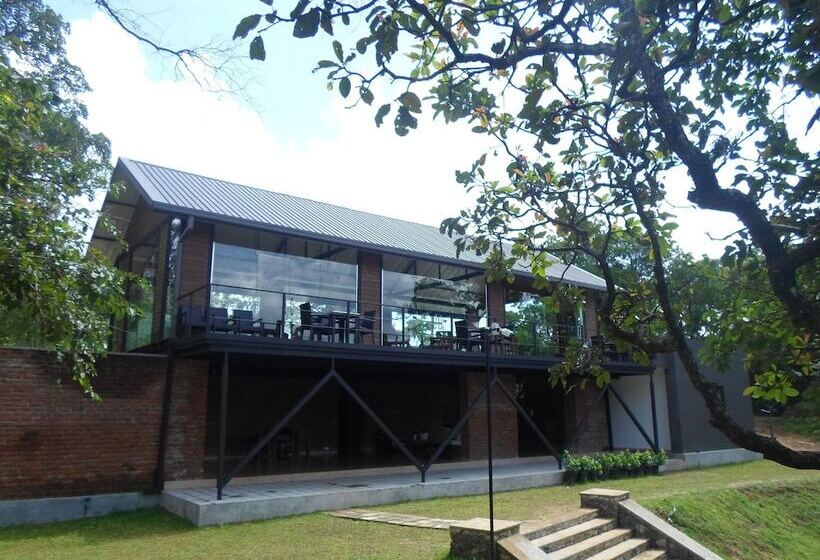 Hotel Sennya Resorts