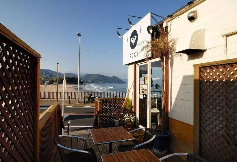 Hotelli Shirahama Mariner