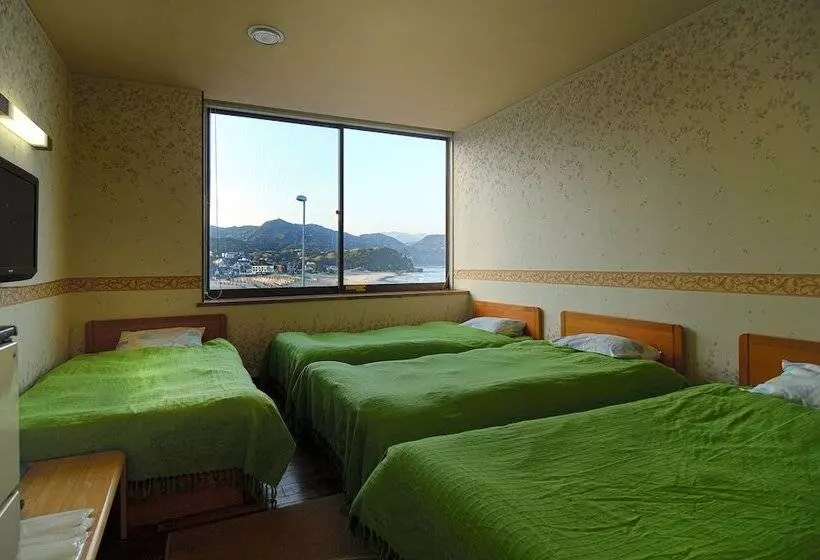 Hotelli Shirahama Mariner