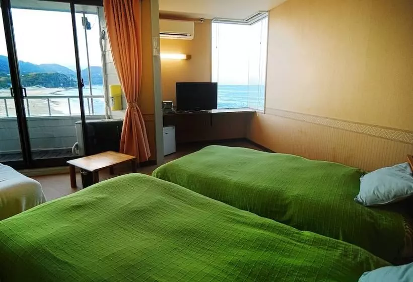 Hotelli Shirahama Mariner