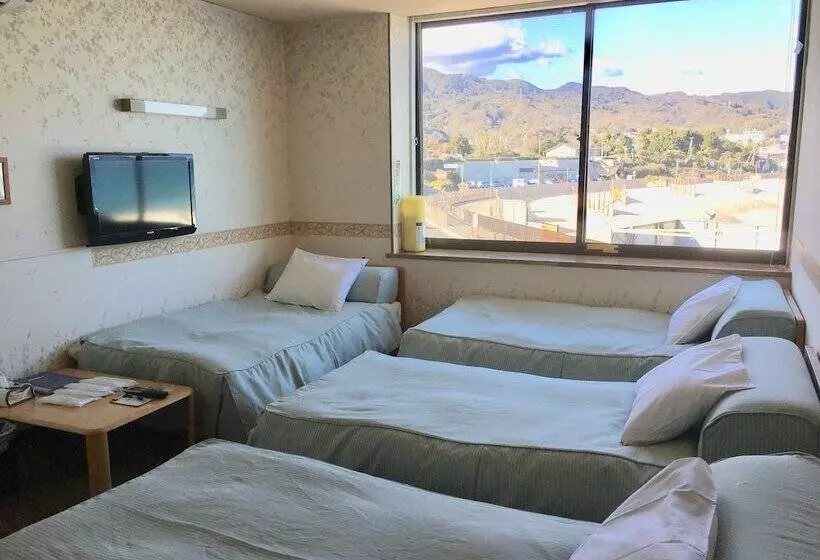 Hotelli Shirahama Mariner