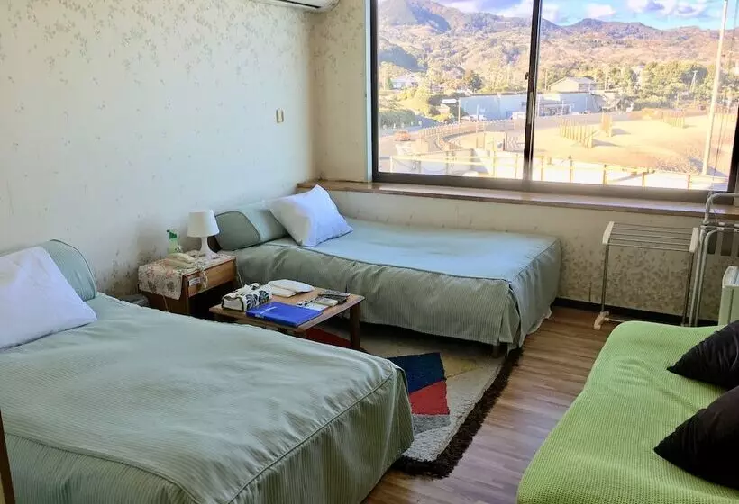 Hotelli Shirahama Mariner