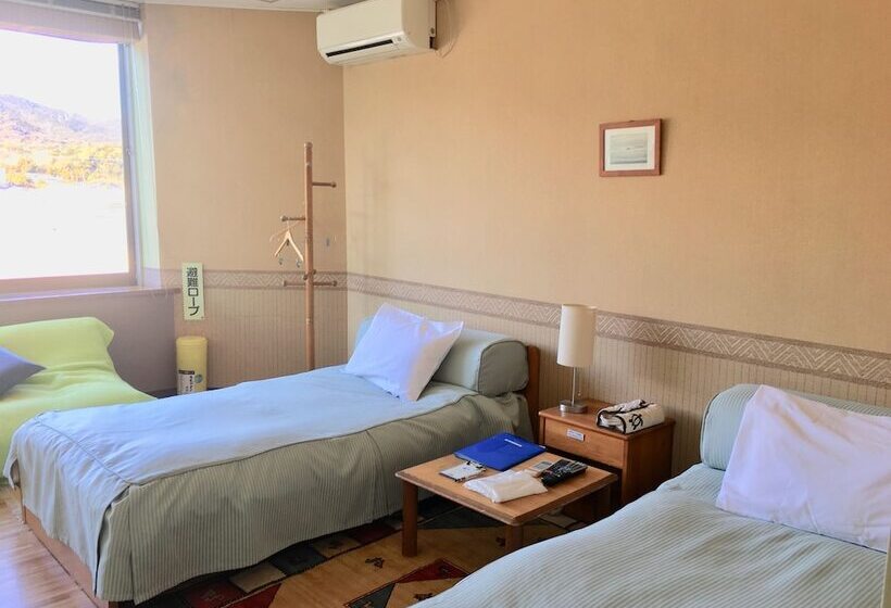 בית מלון כפרי Shirahama Mariner