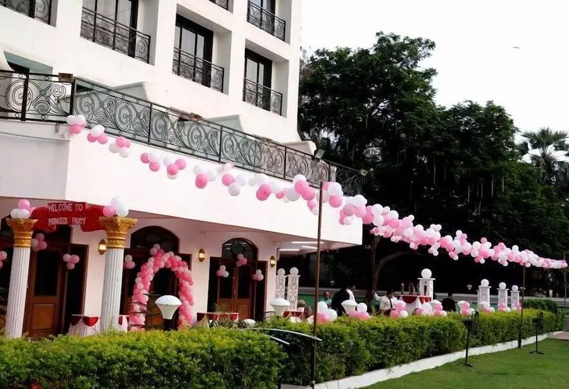 Hotelli Sunshine Inn