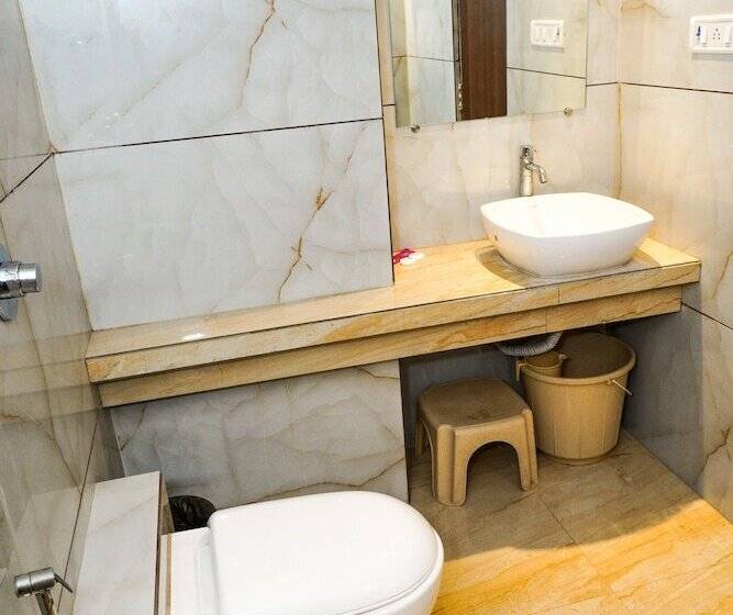 Отель Sunshine Inn