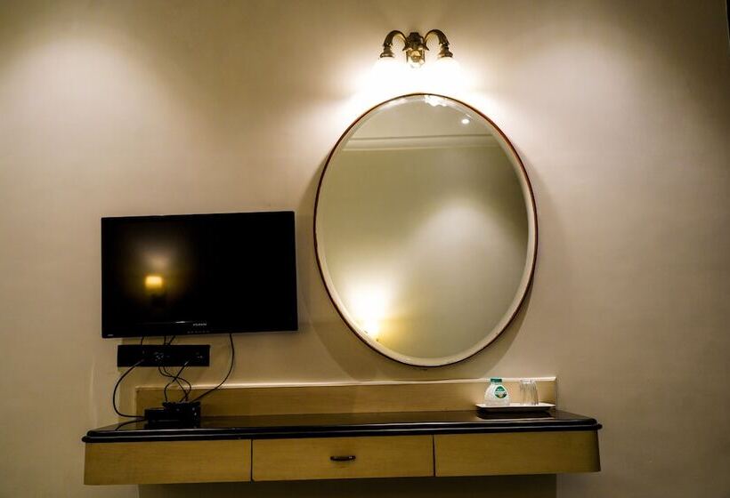 Отель Sunshine Inn