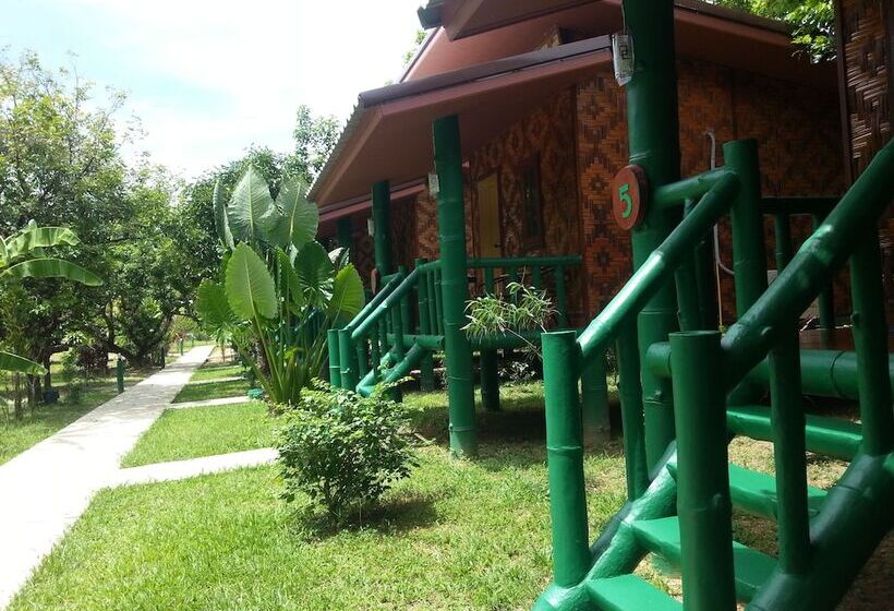 Отель The Royal Bamboo Lodges   Sha Certified
