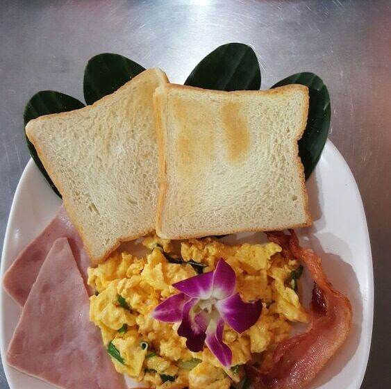 Отель The Royal Bamboo Lodges   Sha Certified