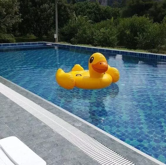 Hotelli The Royal Bamboo Lodges   Sha Certified