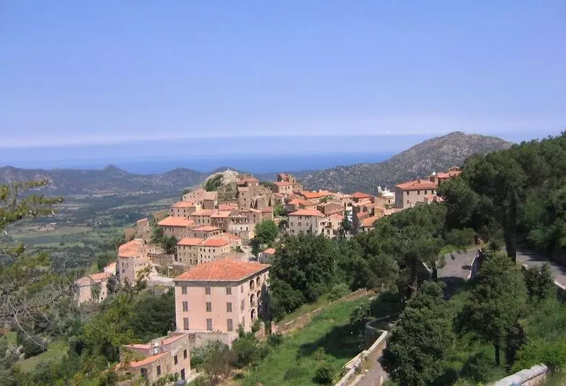 ペンション Auberge De Tesa