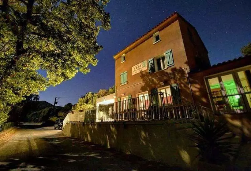 ペンション Auberge De Tesa