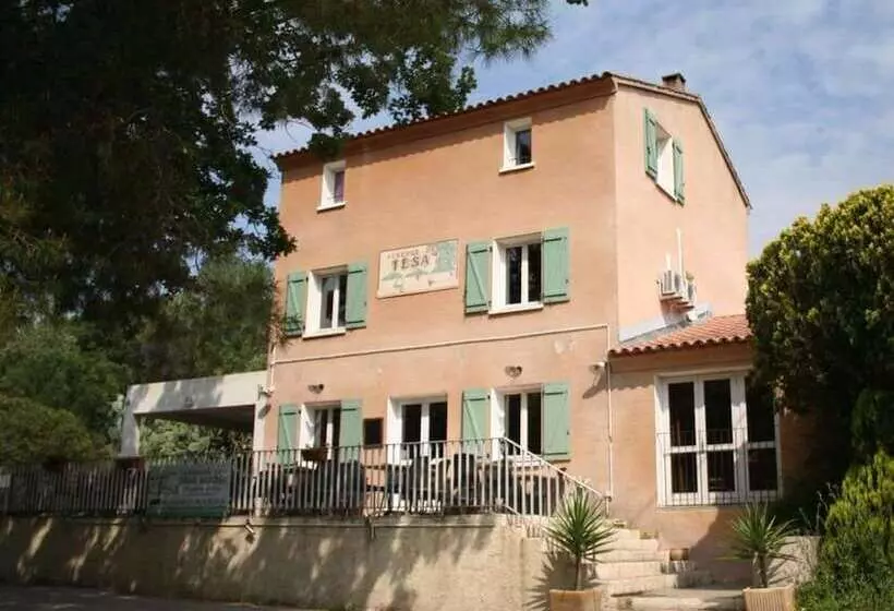 ペンション Auberge De Tesa