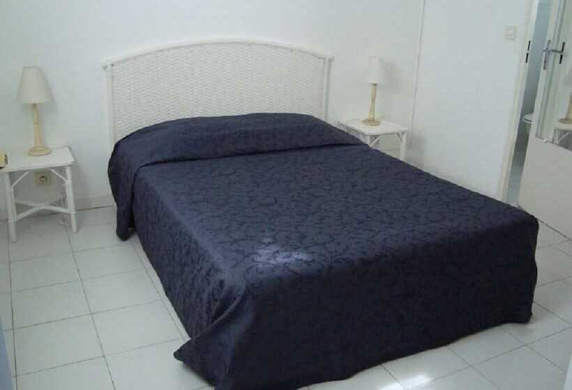 بنسيون Auberge De Tesa