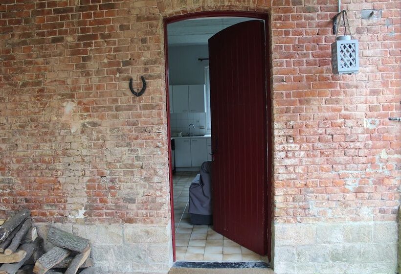 بنسيون Gite Du Chateau De Mecquignies