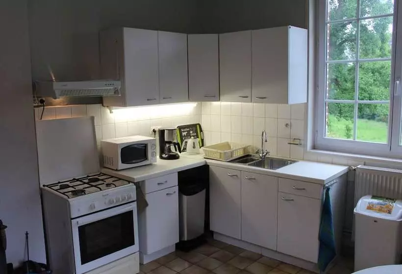 Majatalo Gite Du Chateau De Mecquignies