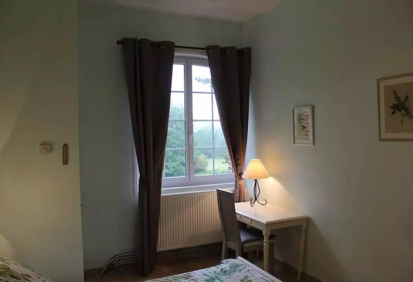 Majatalo Gite Du Chateau De Mecquignies