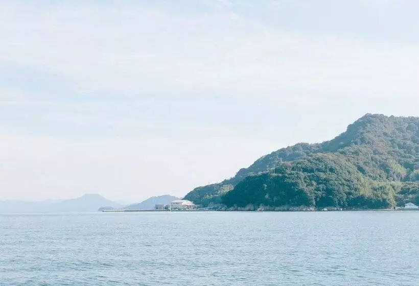 Majatalo Ile D’or Café & Guest House
