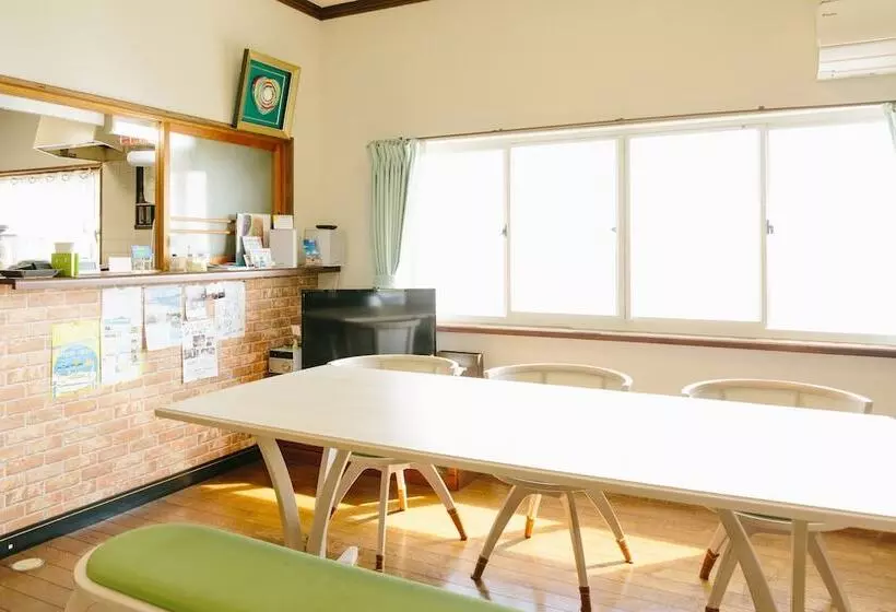 Majatalo Ile D’or Café & Guest House