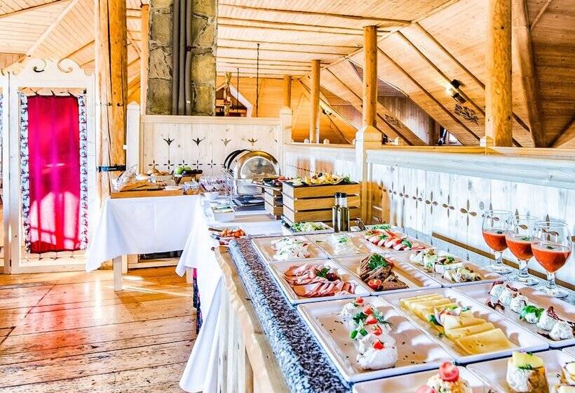 פנסיון Skansen Holiday