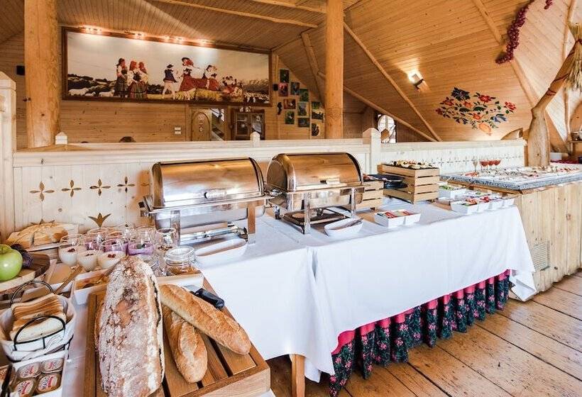 פנסיון Skansen Holiday