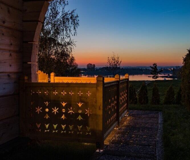 פנסיון Skansen Holiday