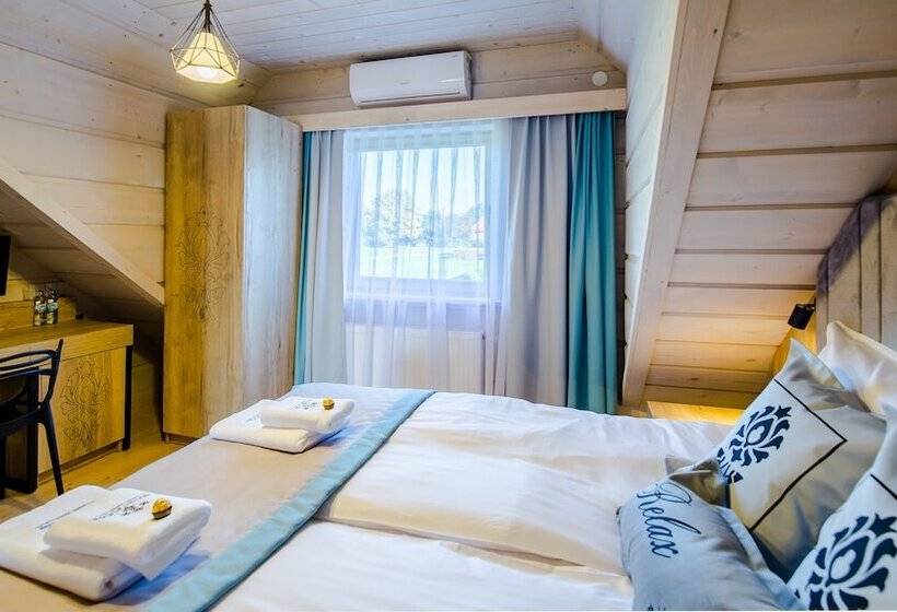 פנסיון Skansen Holiday